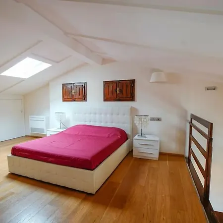 Ampio Bilocale Centralissimo, Apartamento