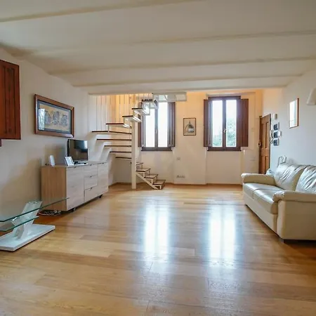 Ampio Bilocale Centralissimo, Apartment Florence